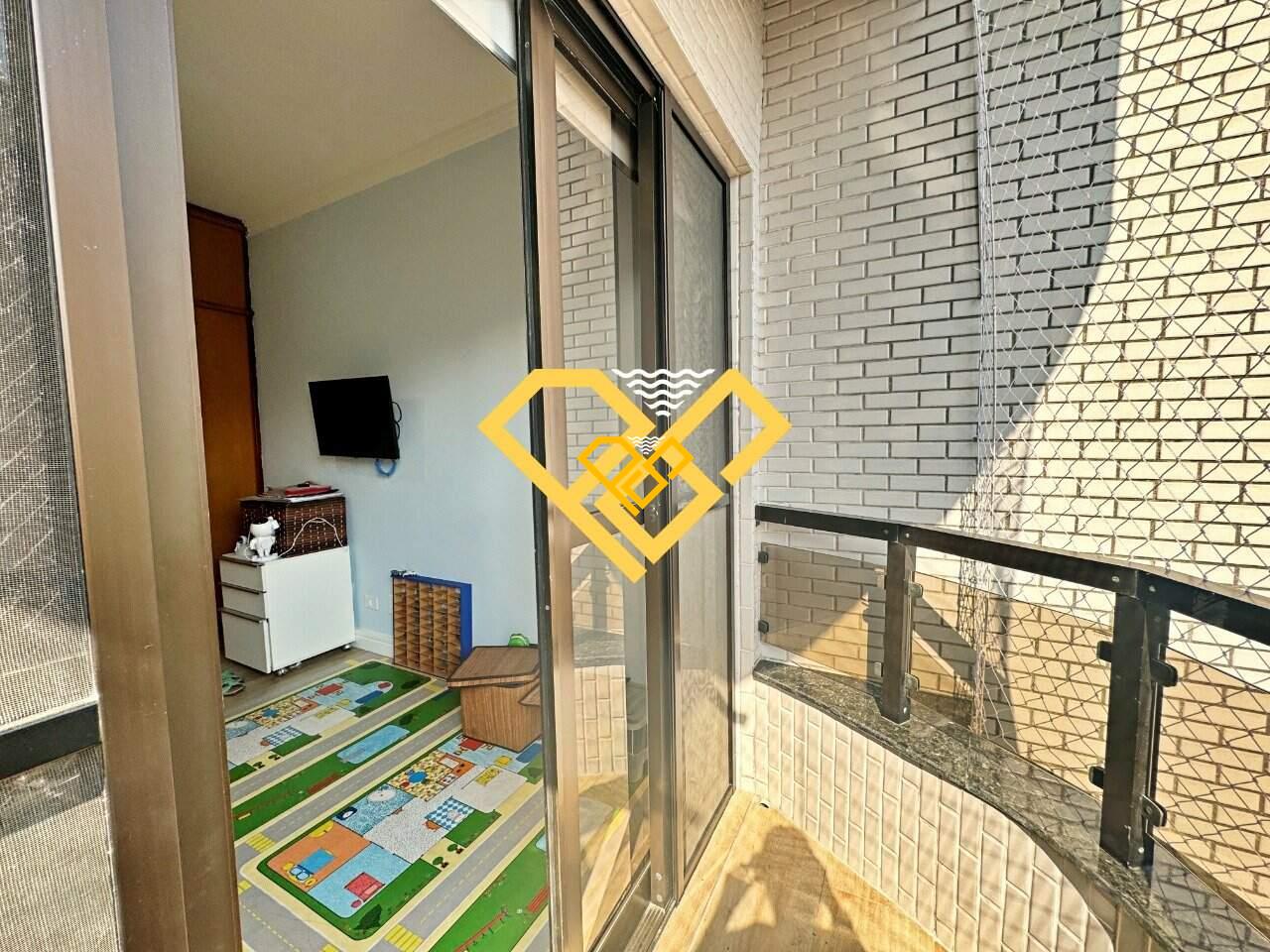 Apartamento à venda no Ponta da Praia: Varanda