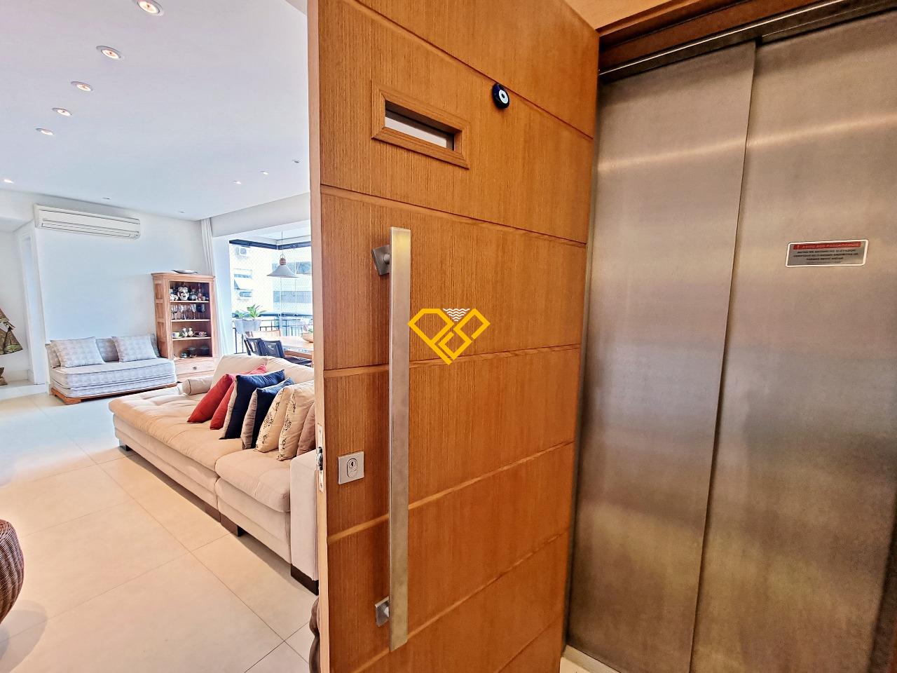 Apartamento à venda no Gonzaga: Entrada