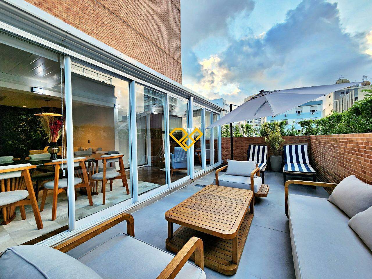 Garden à venda no Gonzaga: Varanda com churrasqueira