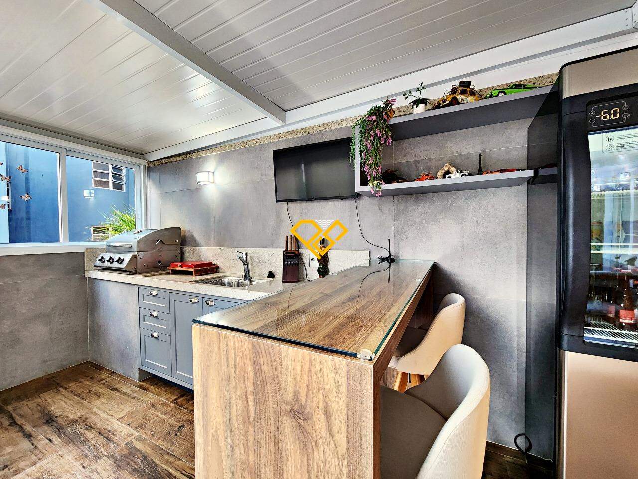 Garden à venda no Gonzaga: Varanda com churrasqueira