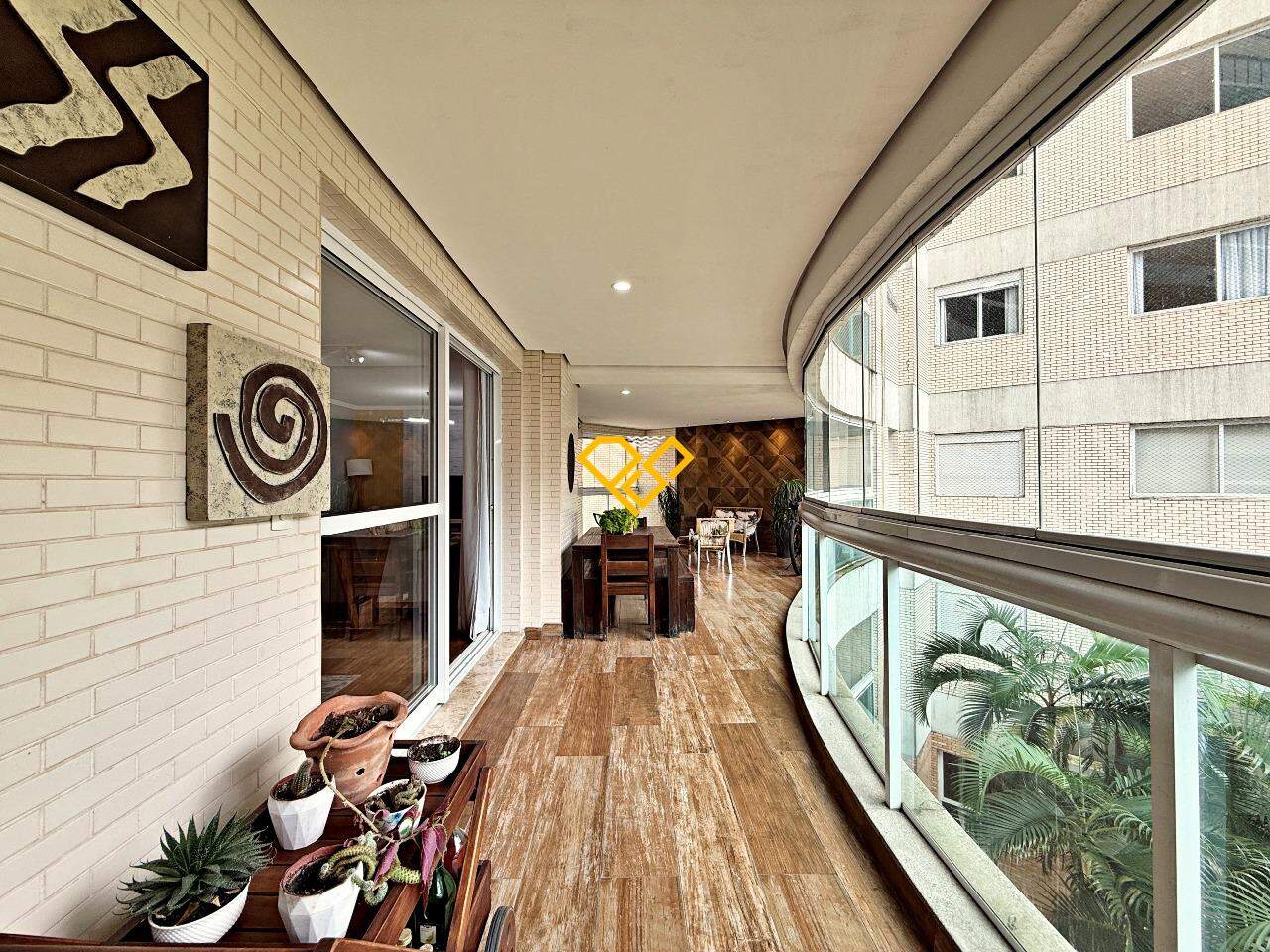 Apartamento à venda no Embaré: Varanda Gourmet