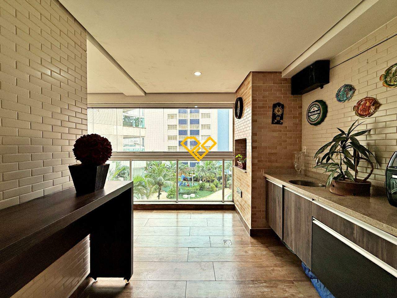 Apartamento à venda no Embaré: Varanda Gourmet