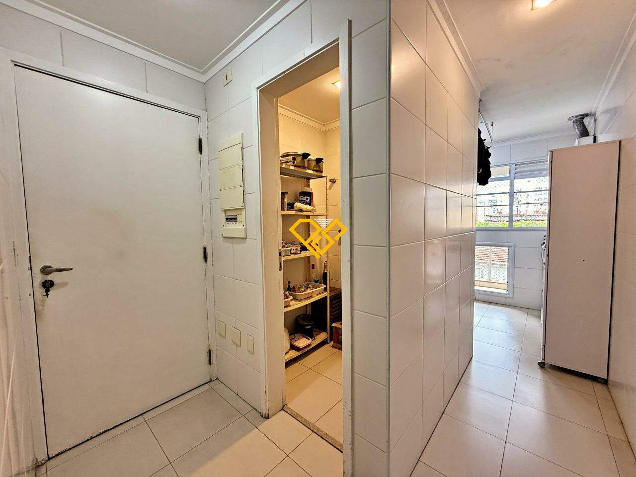 Apartamento à venda no Embaré: Área de serviço