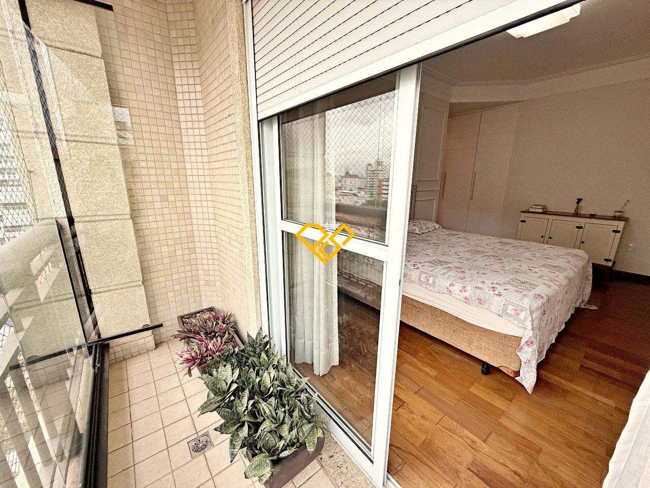 Apartamento à venda no Gonzaga: Varanda