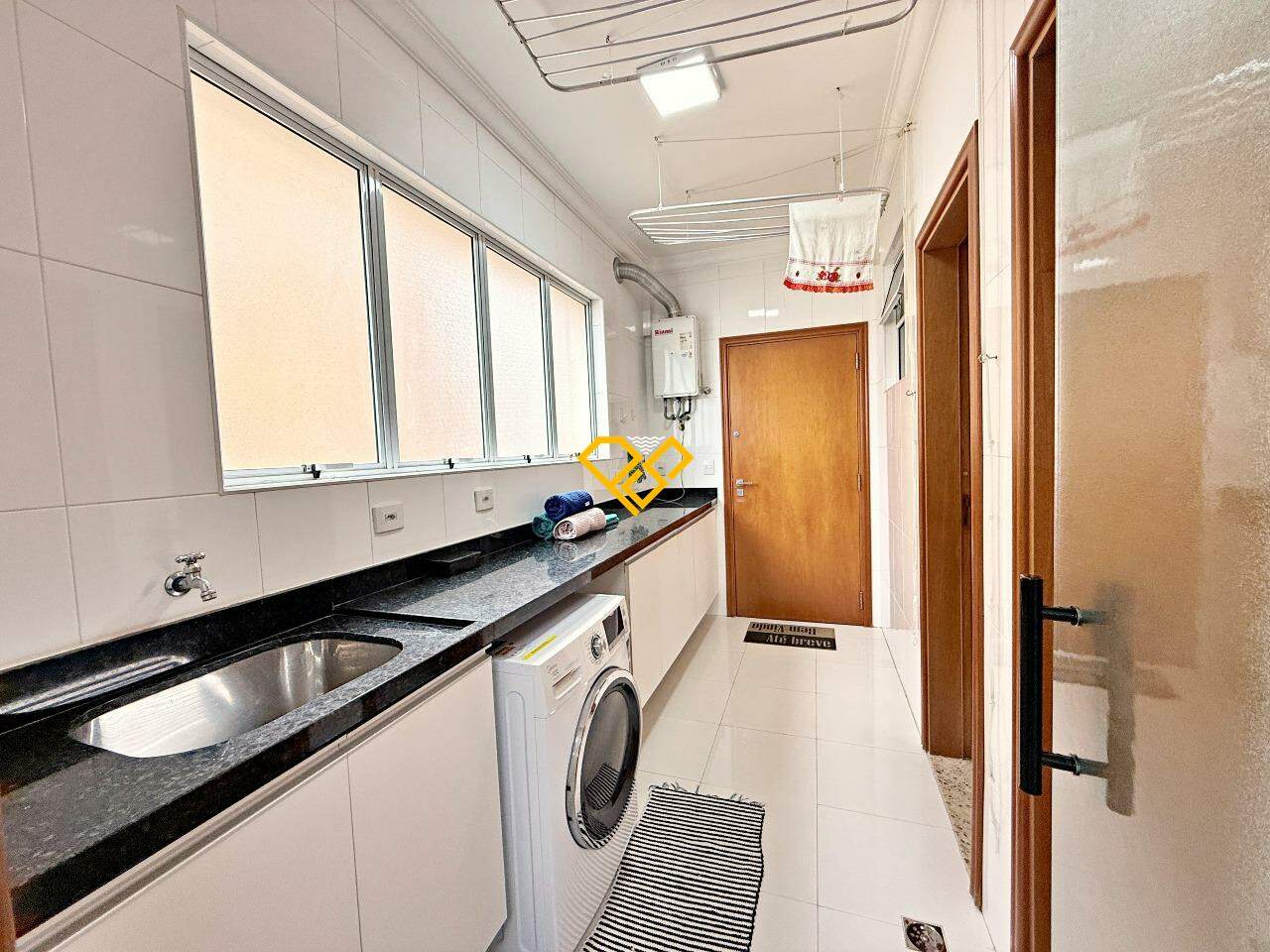Apartamento à venda no Gonzaga: Área de serviço