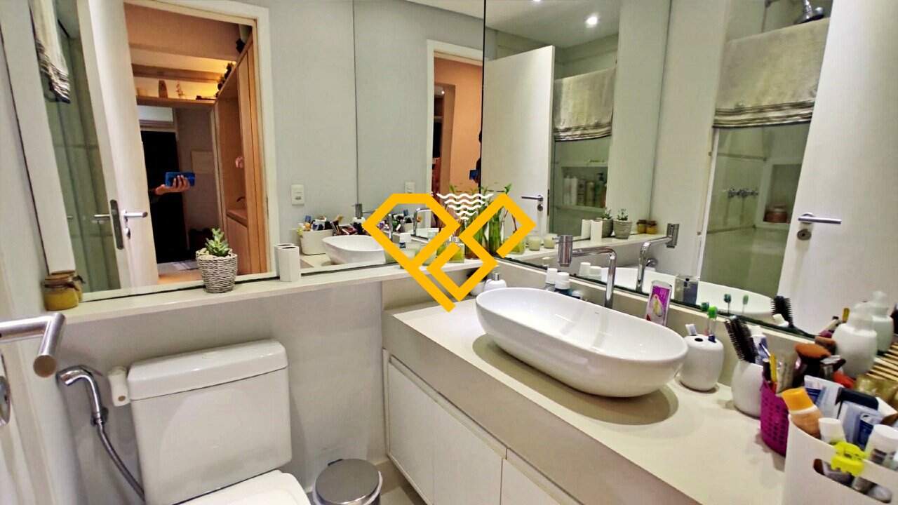 Apartamento à venda no Ponta da Praia: