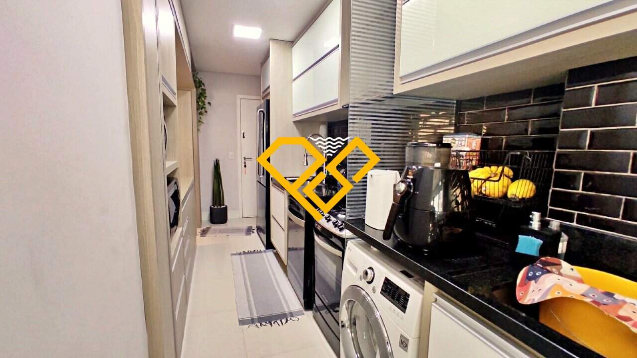 Apartamento à venda no Ponta da Praia: