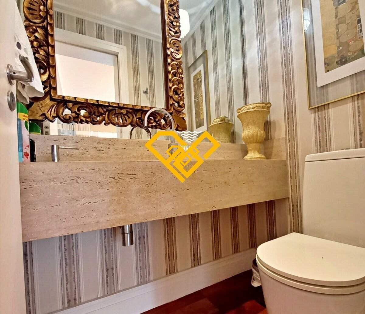 Apartamento à venda no Ponta da Praia: LAVABO