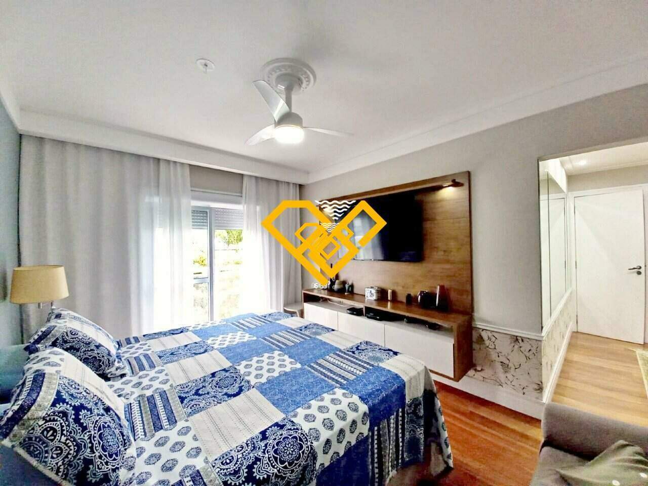 Apartamento à venda no Ponta da Praia: SUÍTE 3