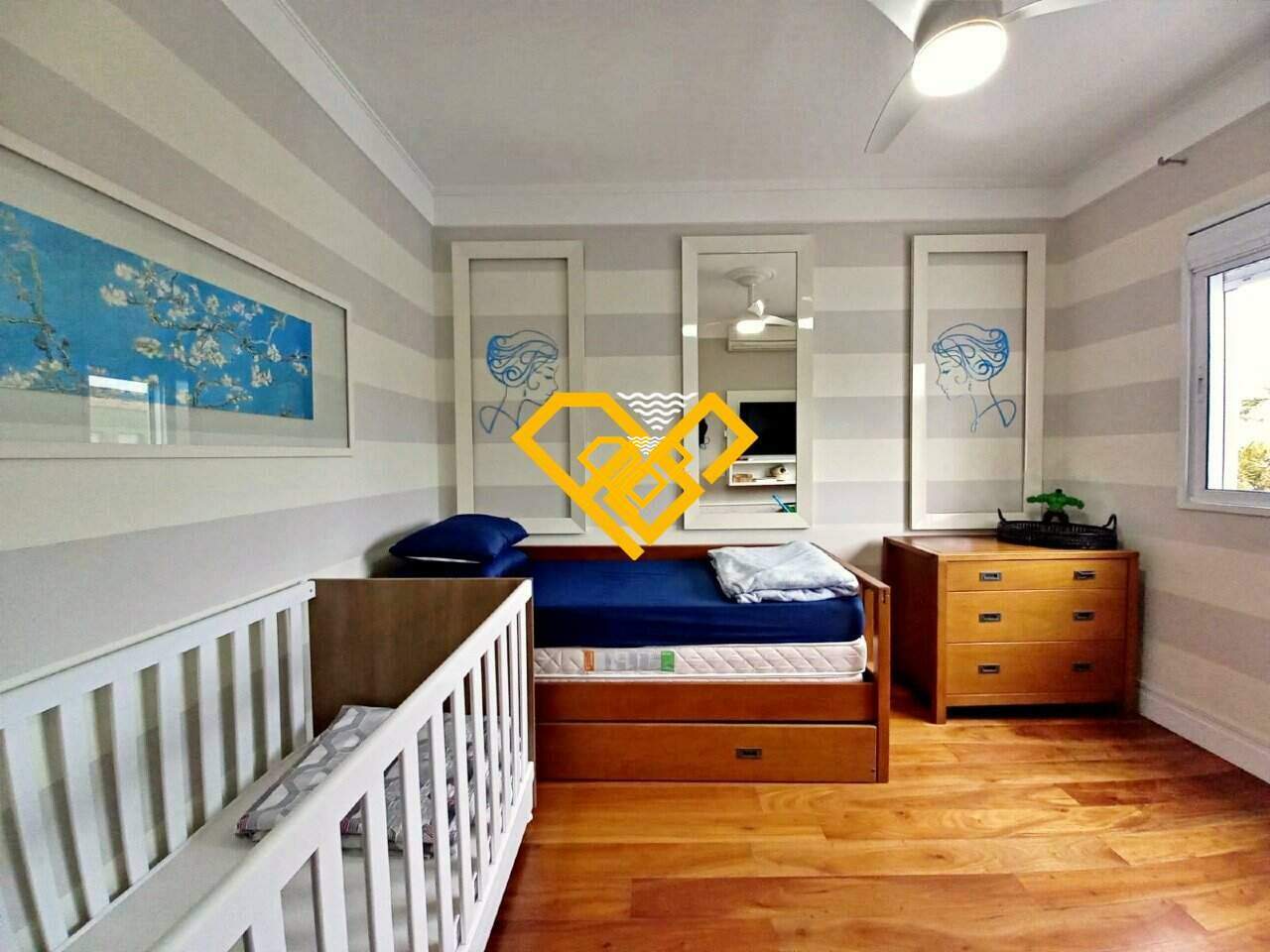 Apartamento à venda no Ponta da Praia: SUÍTE 1