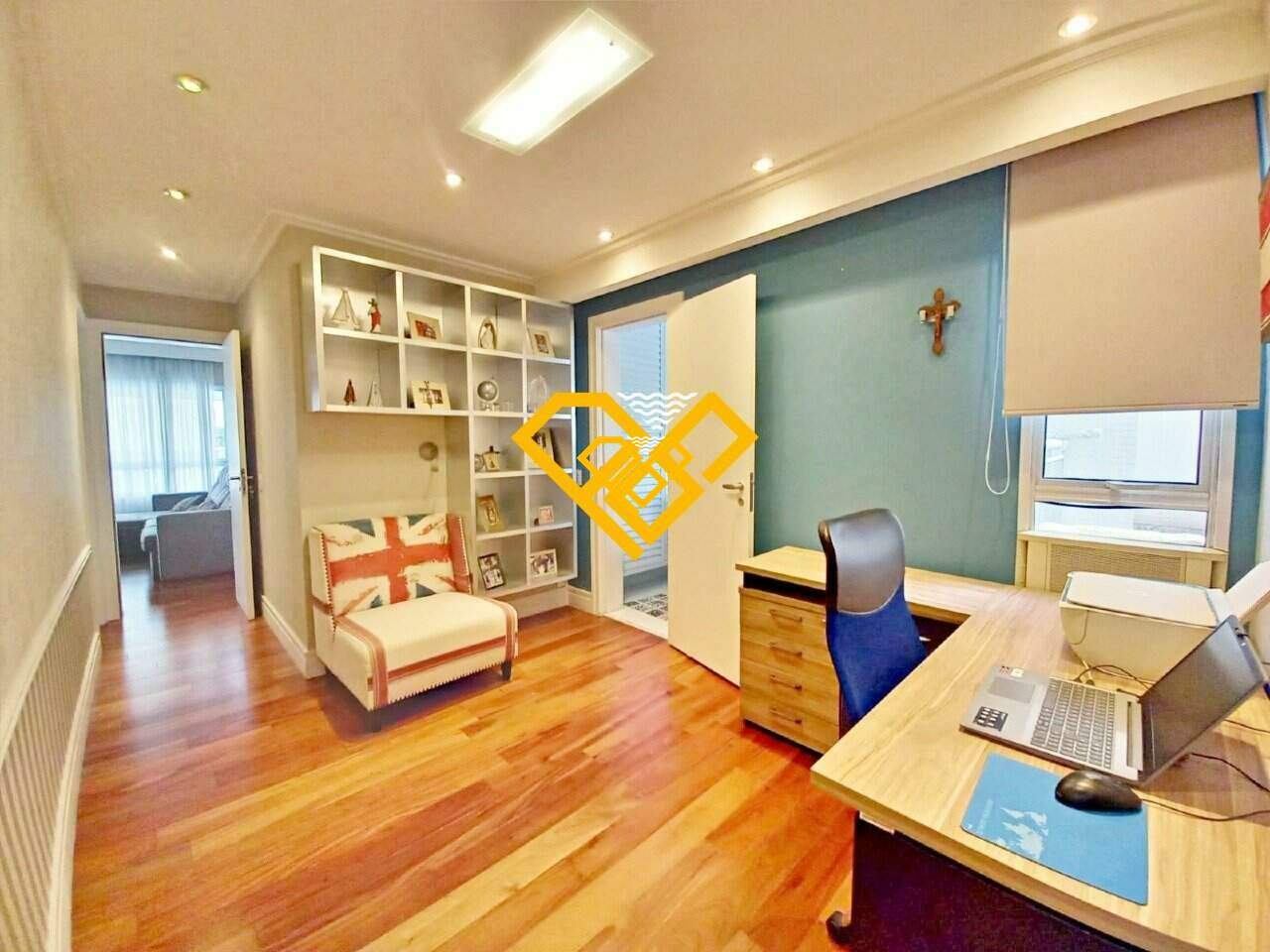 Apartamento à venda no Ponta da Praia: SUÍTE 2