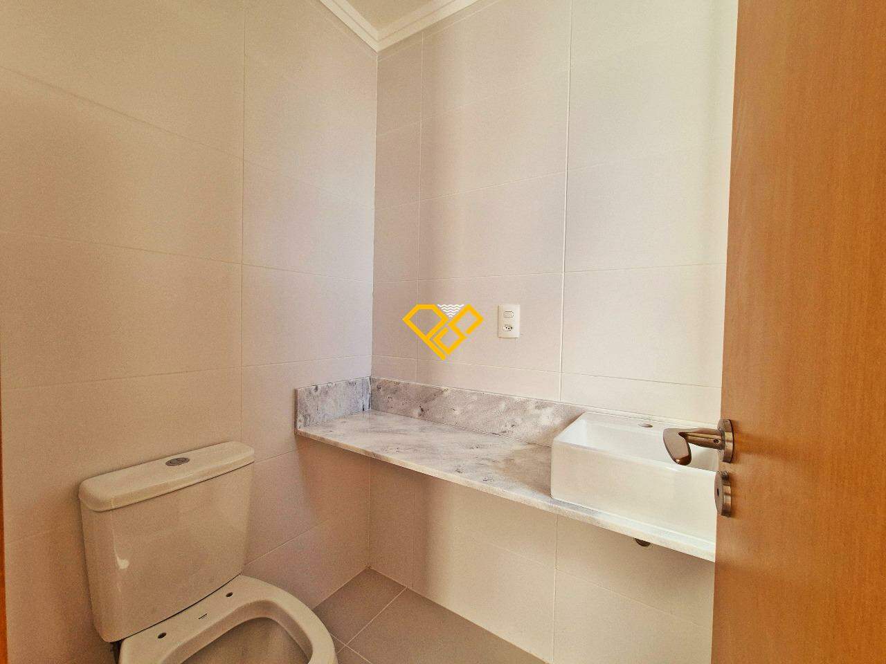 Apartamento à venda no Gonzaga: wc suíte 1