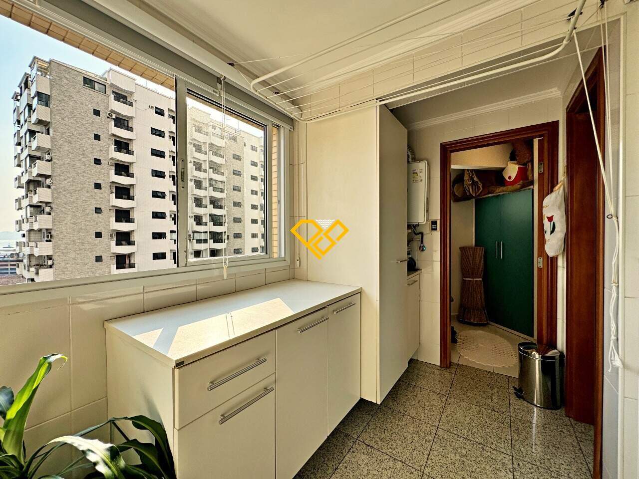 Apartamento à venda no Ponta da Praia: 