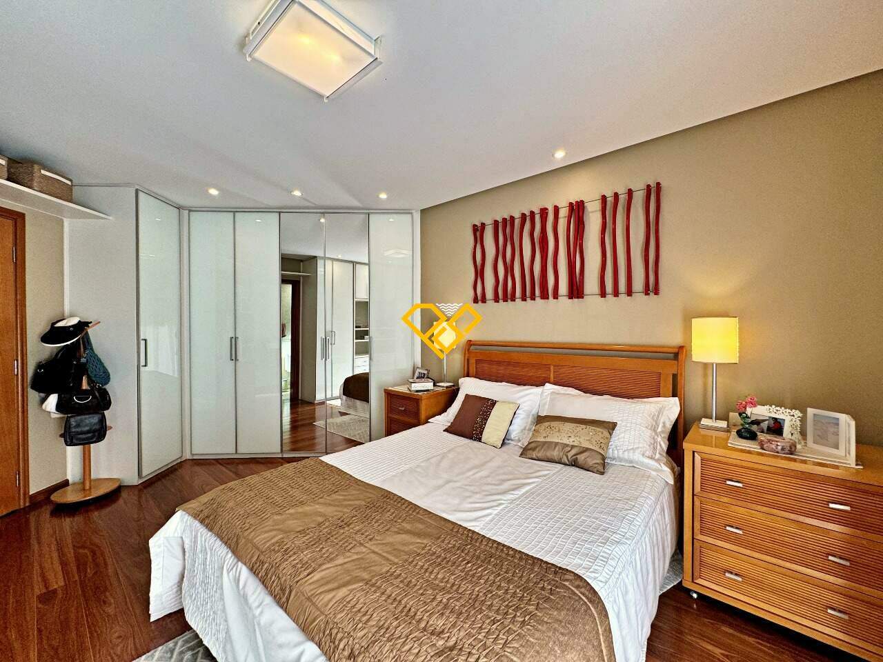 Apartamento à venda no Ponta da Praia: 