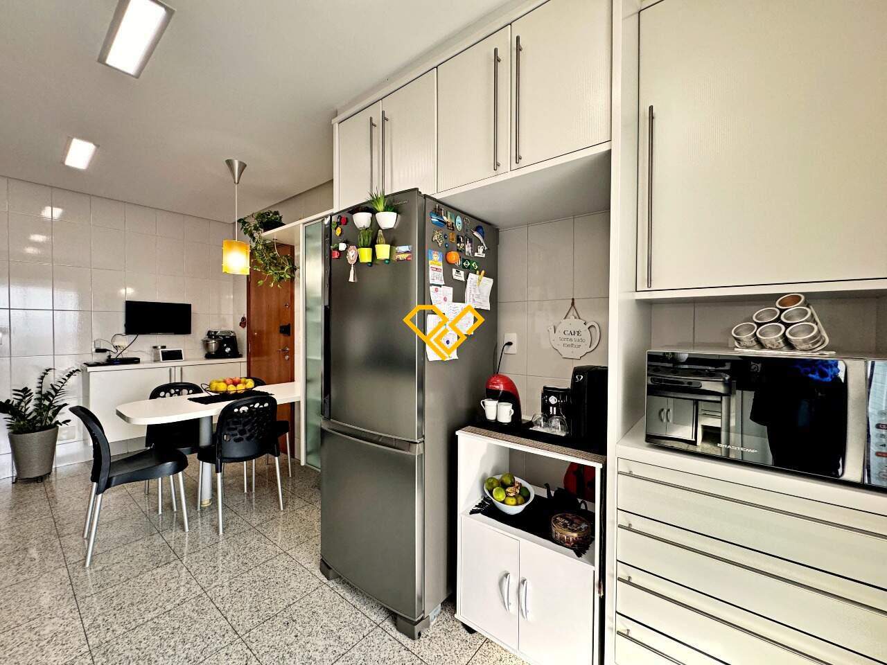 Apartamento à venda no Ponta da Praia: 