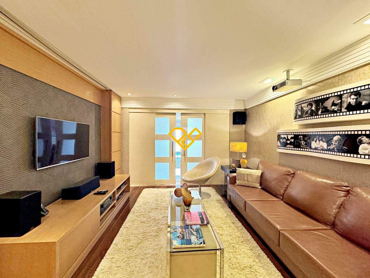 Apartamento à venda no Ponta da Praia: 