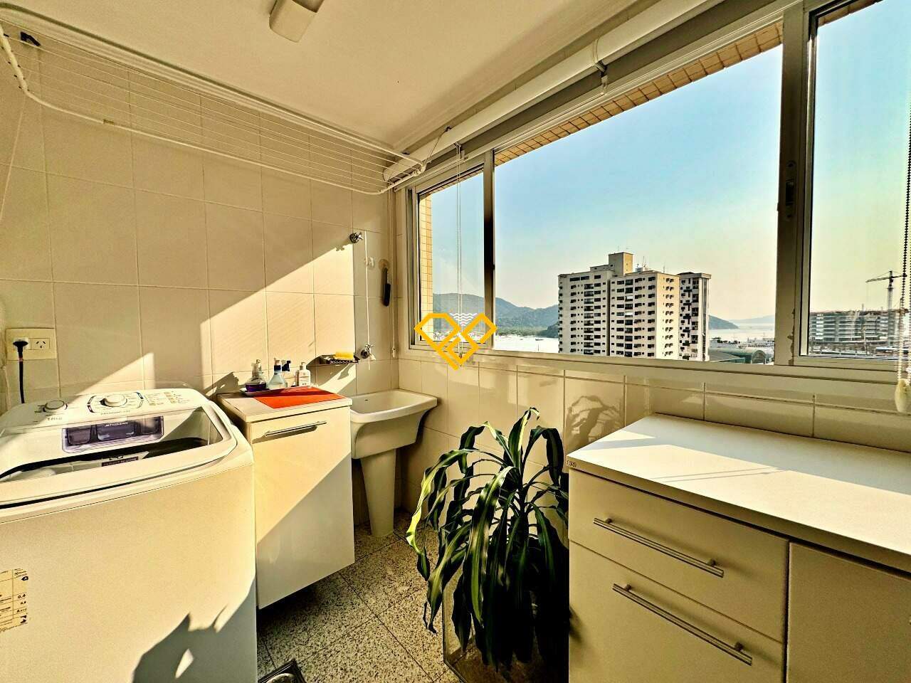Apartamento à venda no Ponta da Praia: 