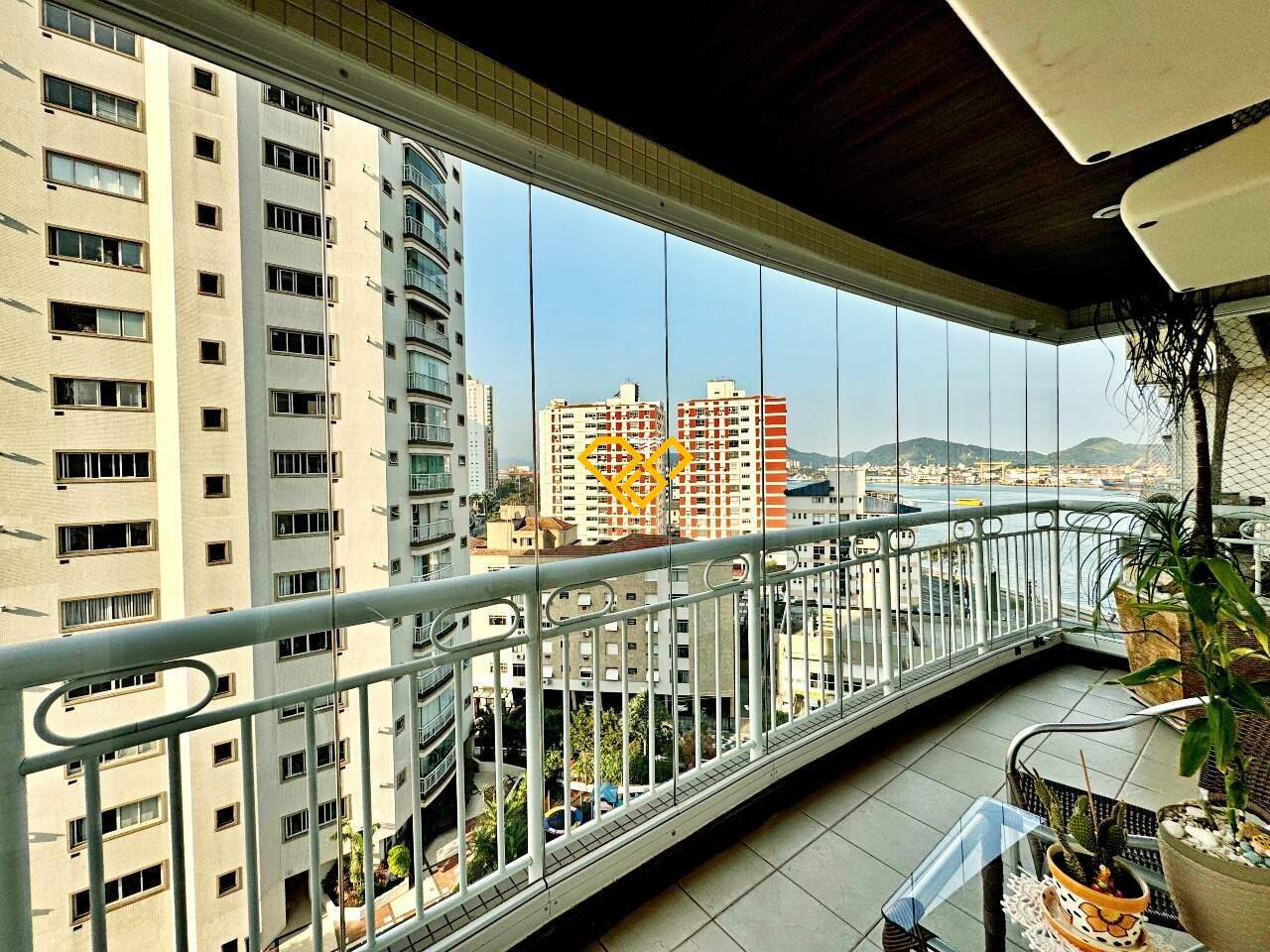Apartamento à venda no Ponta da Praia: 