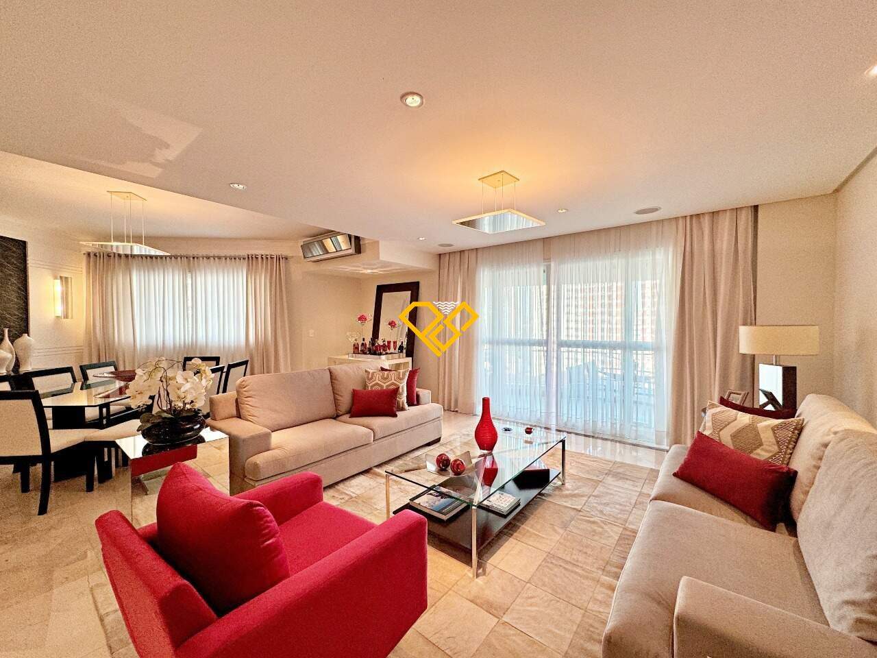 Apartamento à venda no Ponta da Praia: