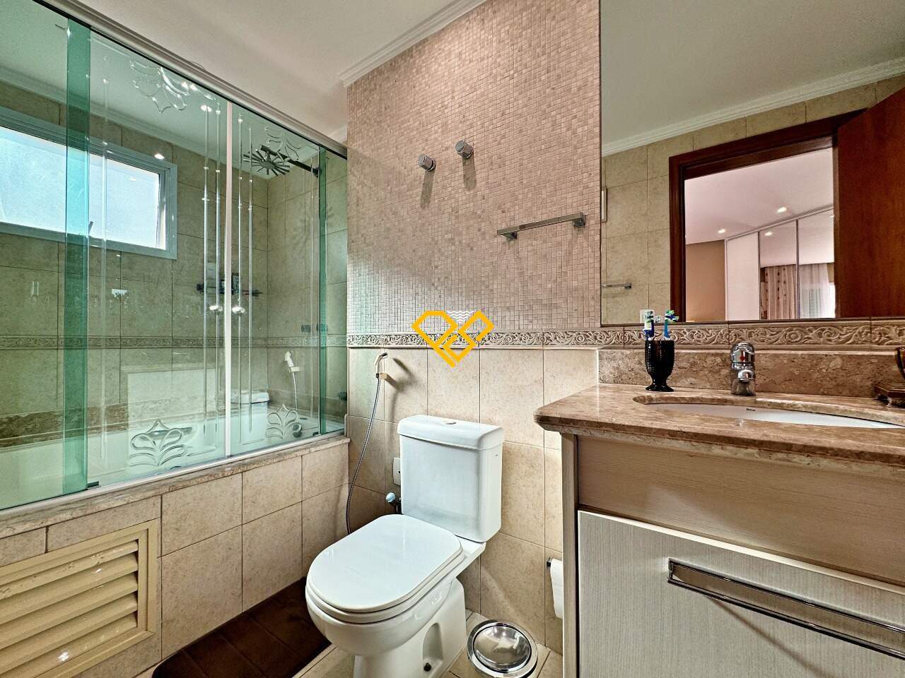 Apartamento à venda no Ponta da Praia: 