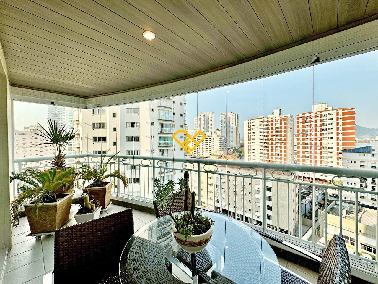 Apartamento à venda no Ponta da Praia: 