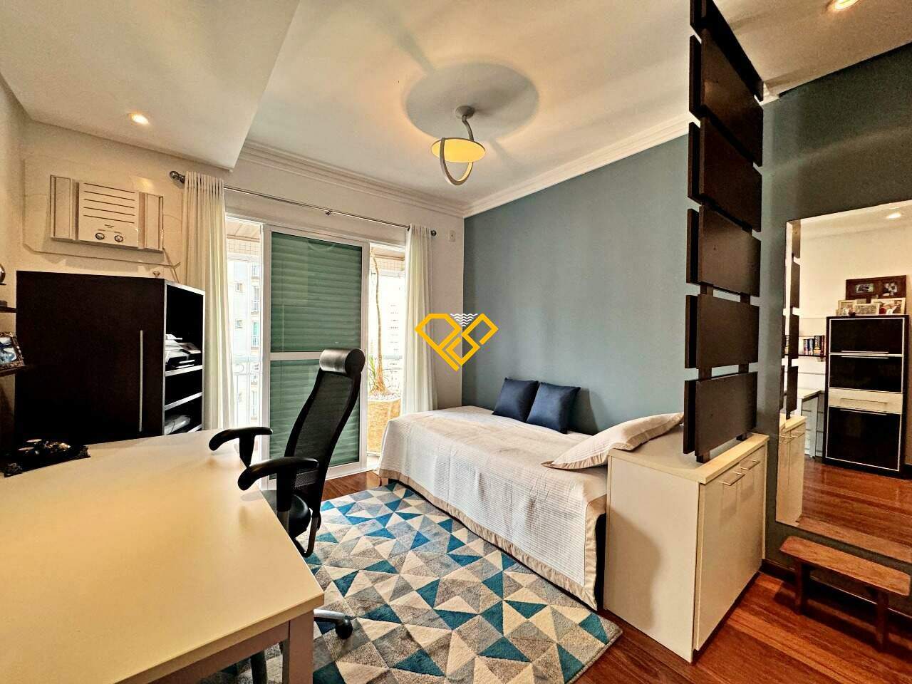Apartamento à venda no Ponta da Praia: 