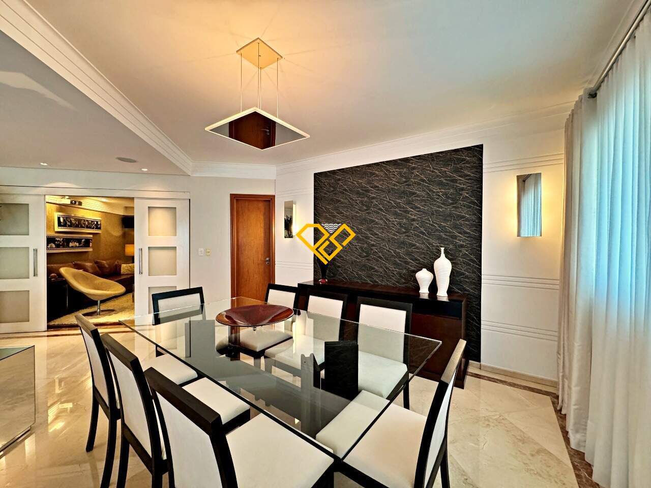 Apartamento à venda no Ponta da Praia: 