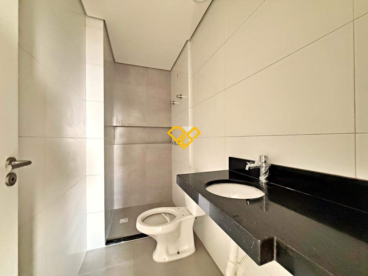 Apartamento à venda no Macuco: Wc suíte