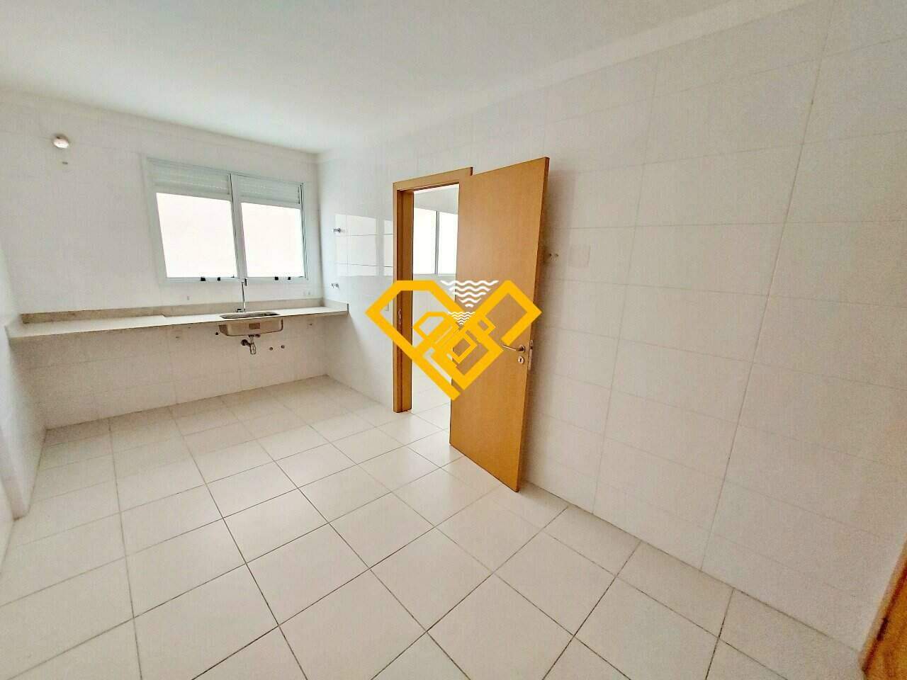 Apartamento à venda no Gonzaga: COZINHA