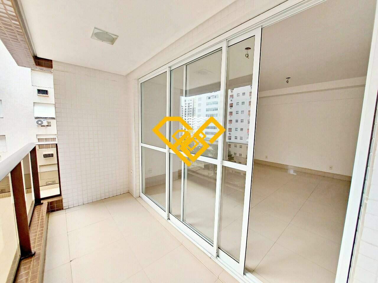 Apartamento à venda no Gonzaga: VARANDA