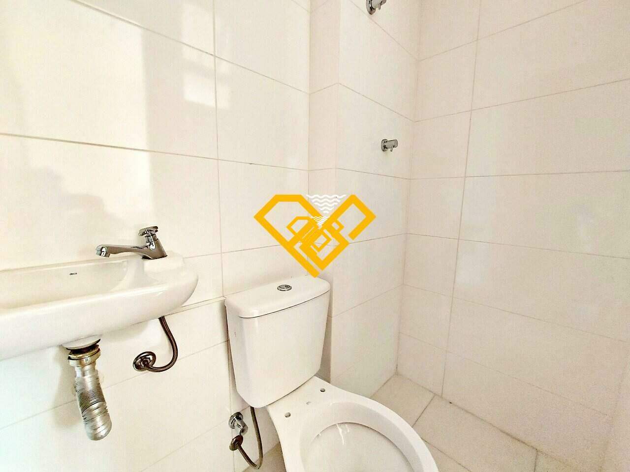 Apartamento à venda no Gonzaga: WC SERVIÇO