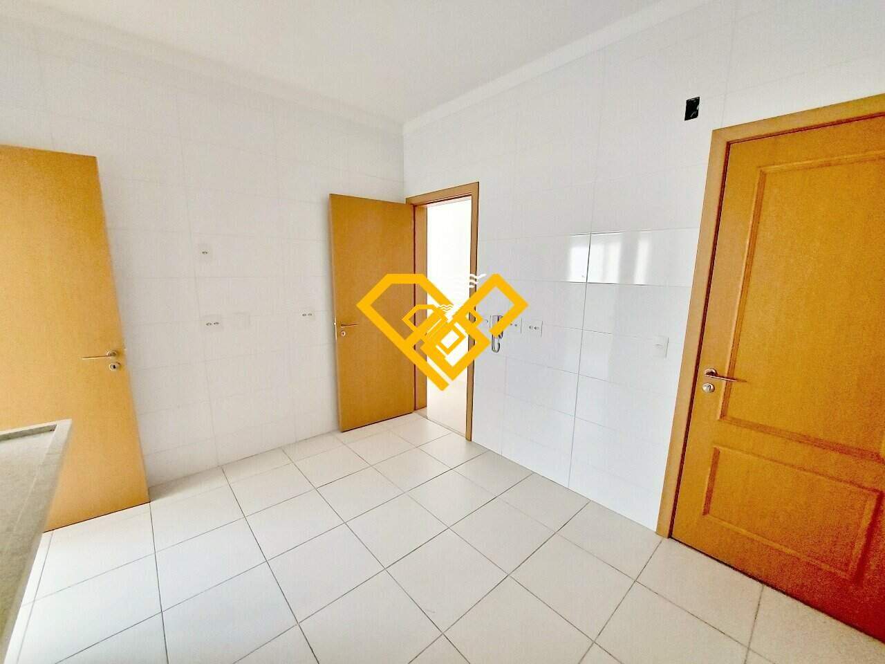 Apartamento à venda no Gonzaga: COZINHA