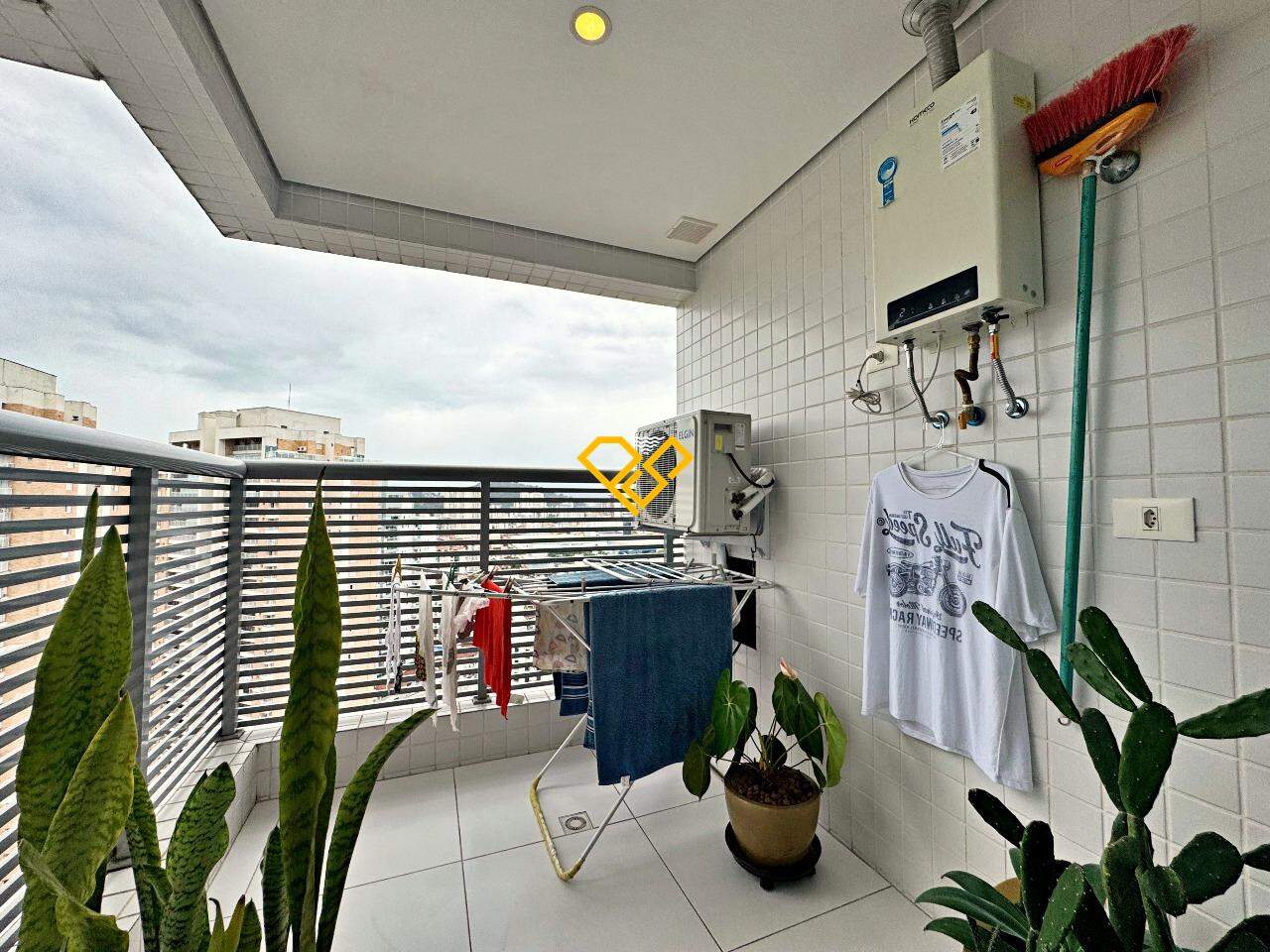 Apartamento à venda no Gonzaga: Varanda