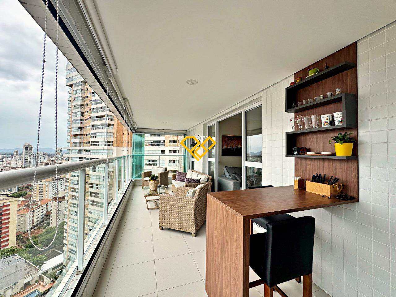 Apartamento à venda no Gonzaga: Varanda
