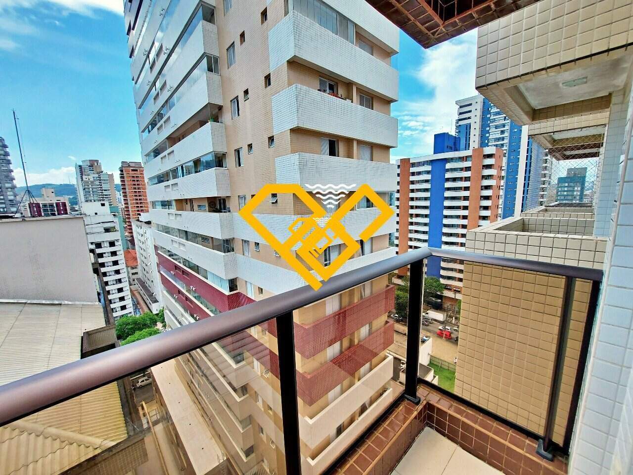 Apartamento à venda no Gonzaga: VARANDA SUÍTE