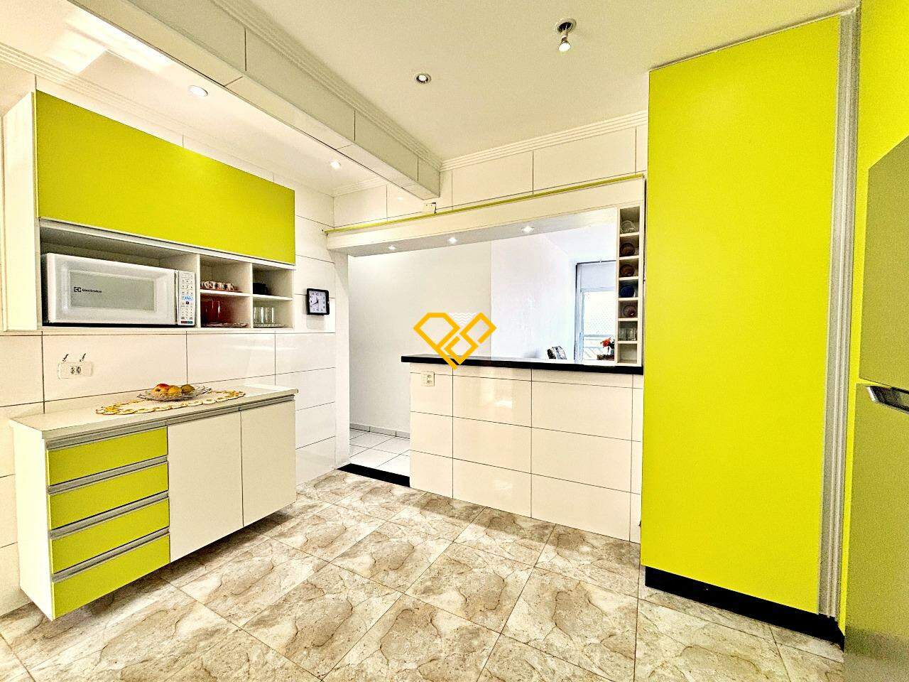 Apartamento à venda no Gonzaga: Cozinha