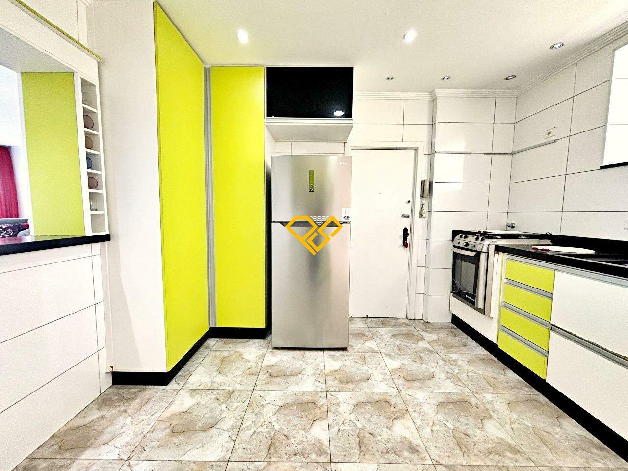 Apartamento à venda no Gonzaga: Cozinha