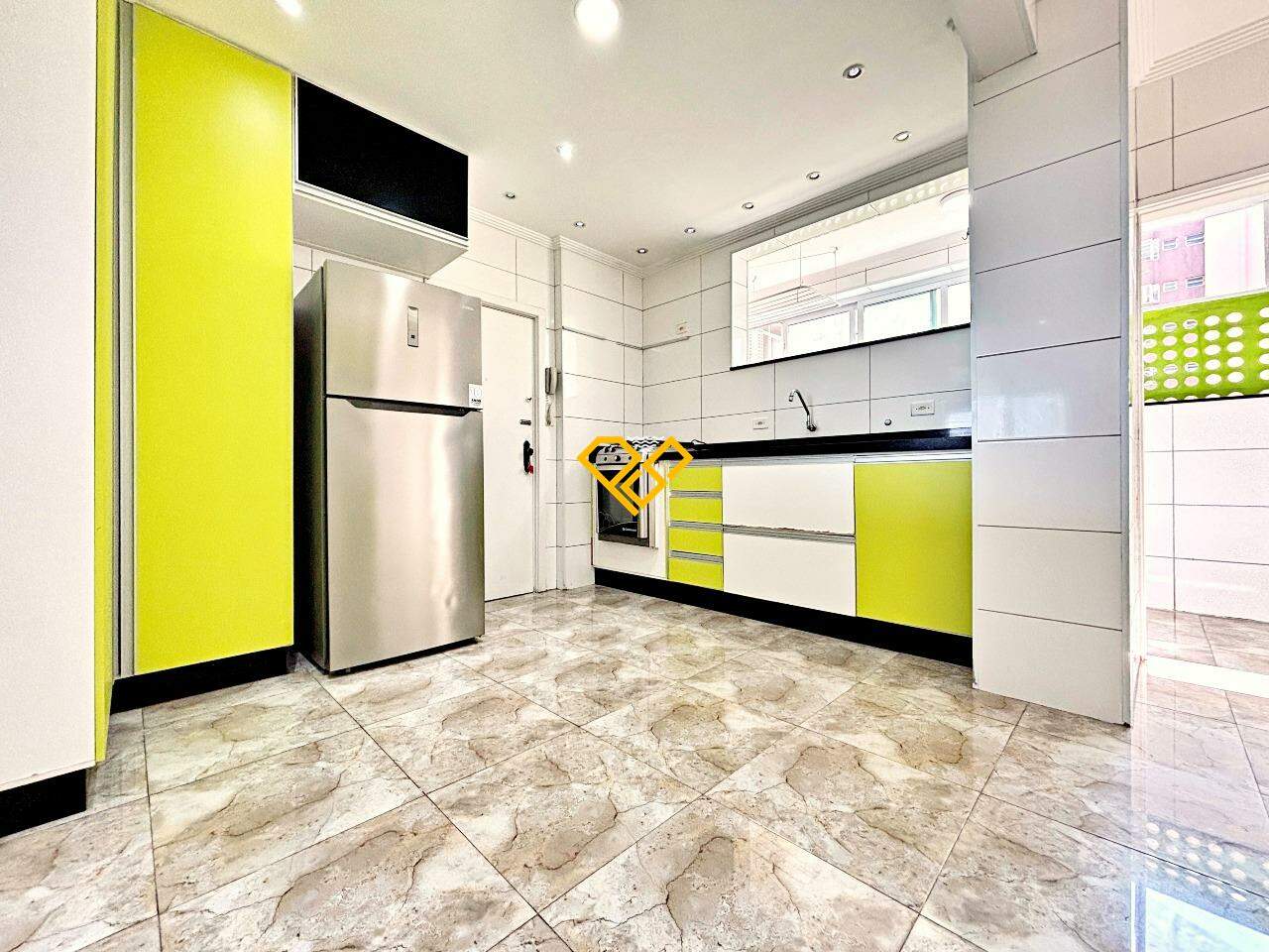 Apartamento à venda no Gonzaga: Cozinha