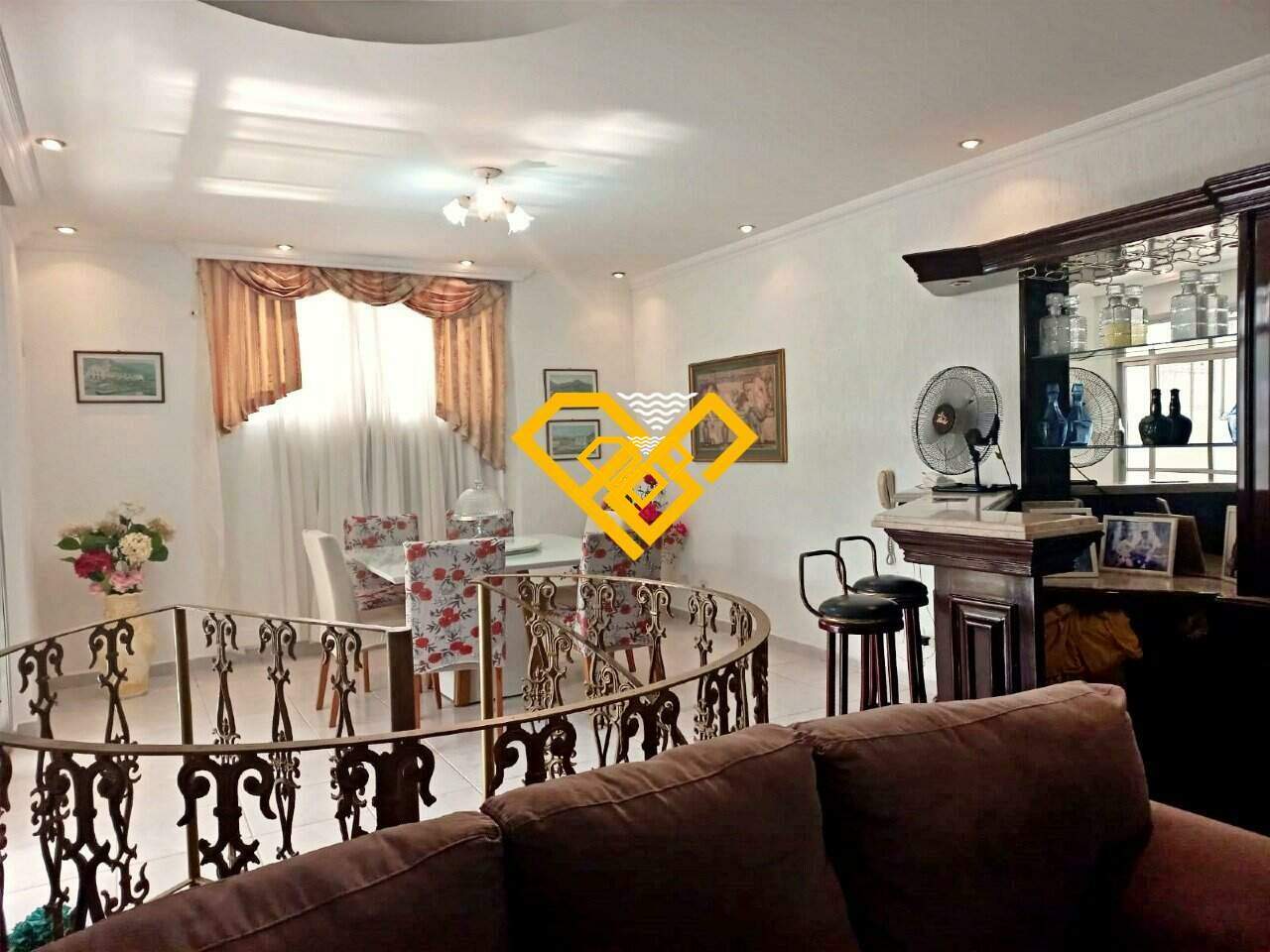 Cobertura à venda no Ponta da Praia: 