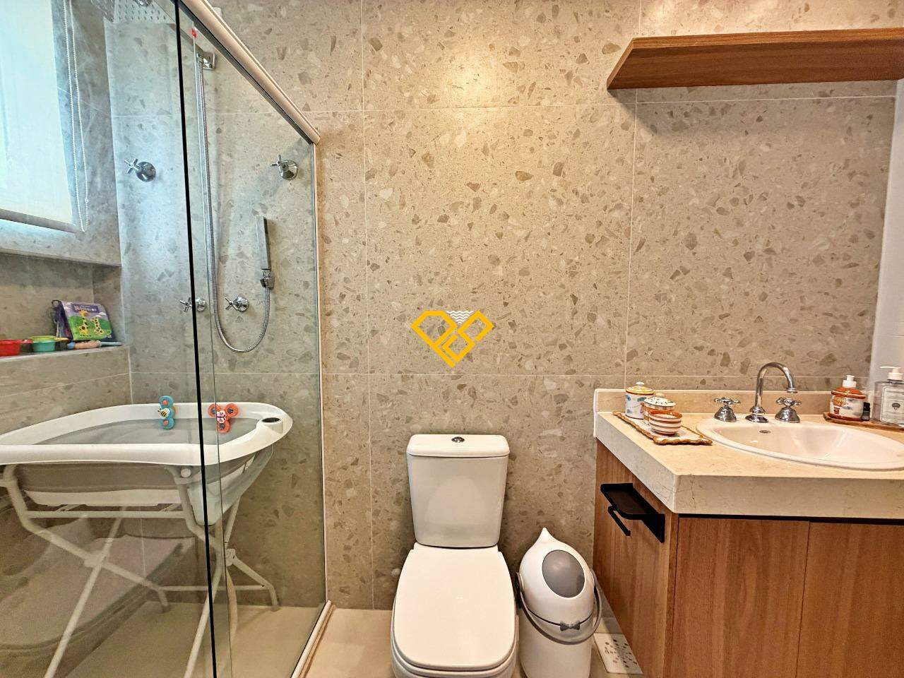 Apartamento à venda no Gonzaga: Wc suíte 2