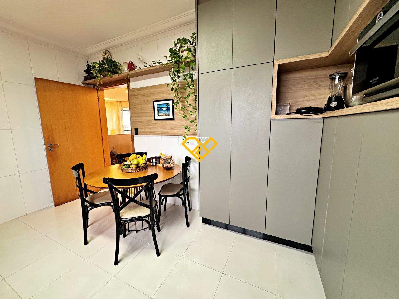 Apartamento à venda no Gonzaga: Cozinha