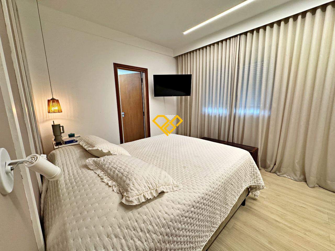 Apartamento à venda no Gonzaga: Dormitório 1 - suíte