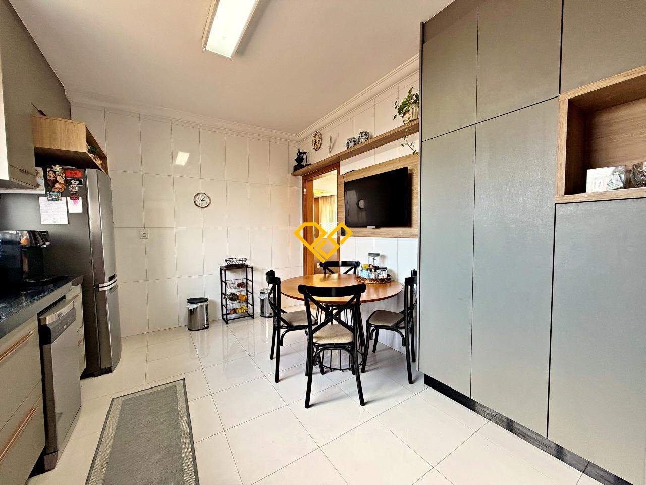 Apartamento à venda no Gonzaga: Cozinha