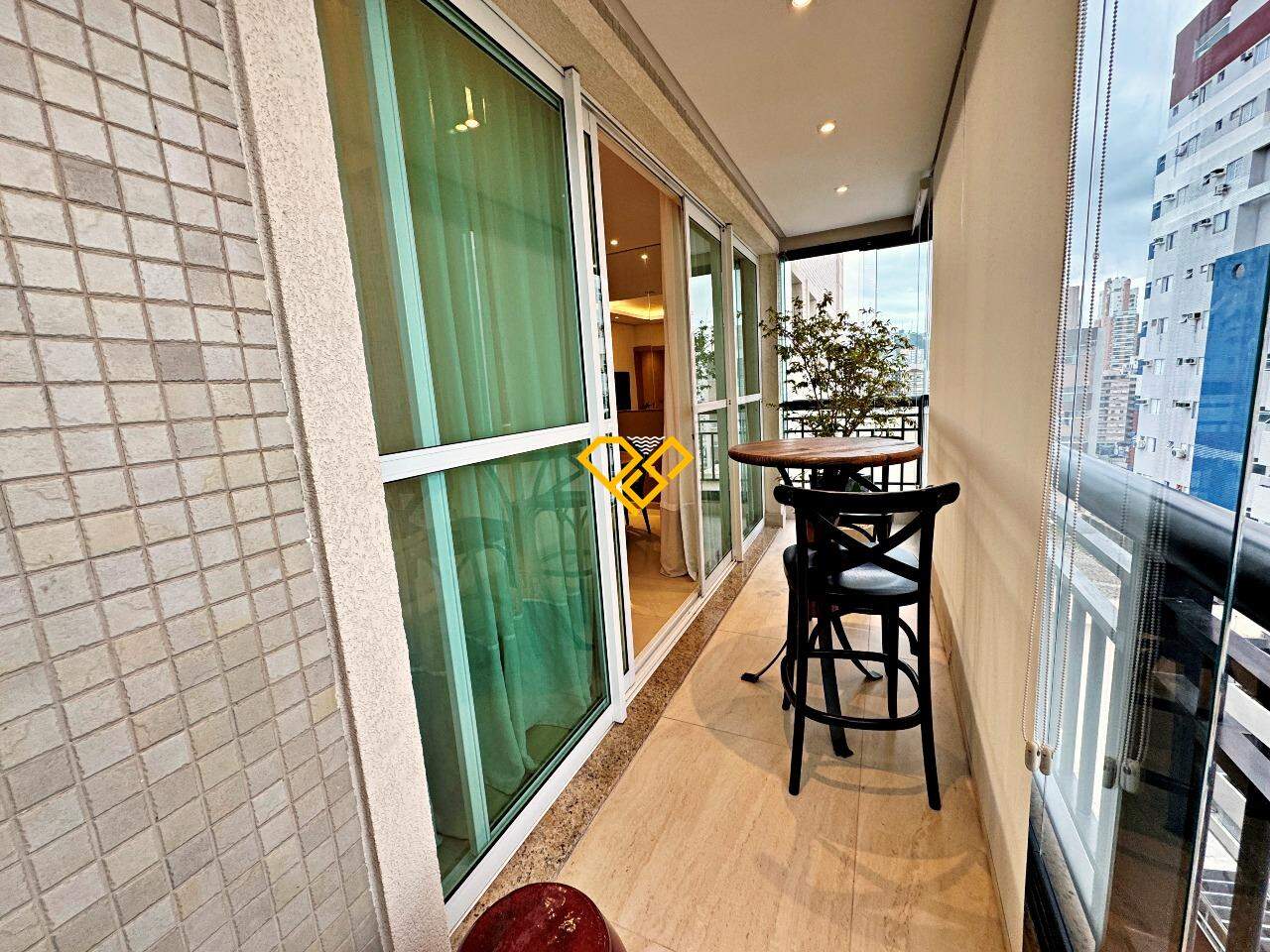 Apartamento à venda no Gonzaga: Varanda