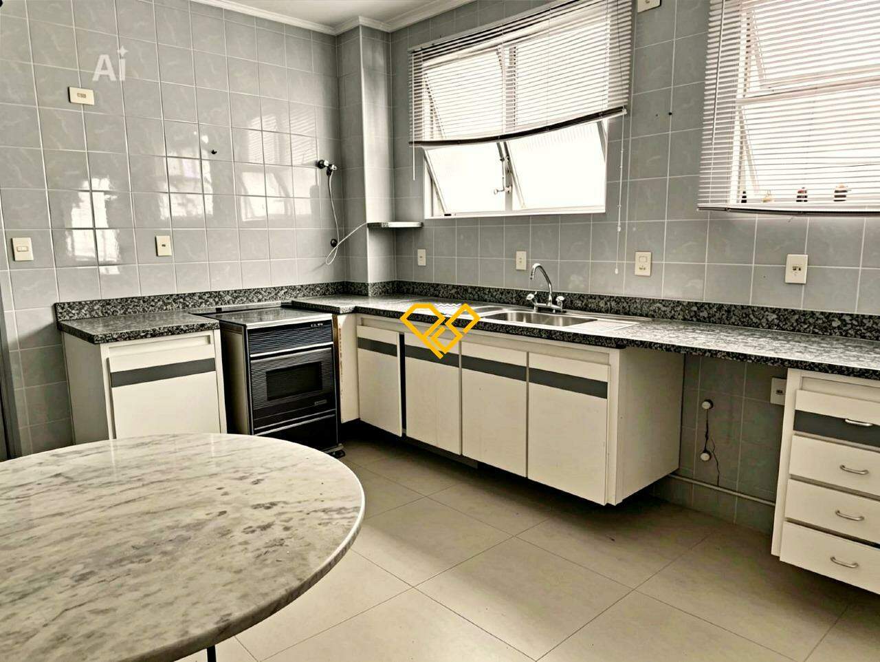 Apartamento à venda no Gonzaga: Cozinha