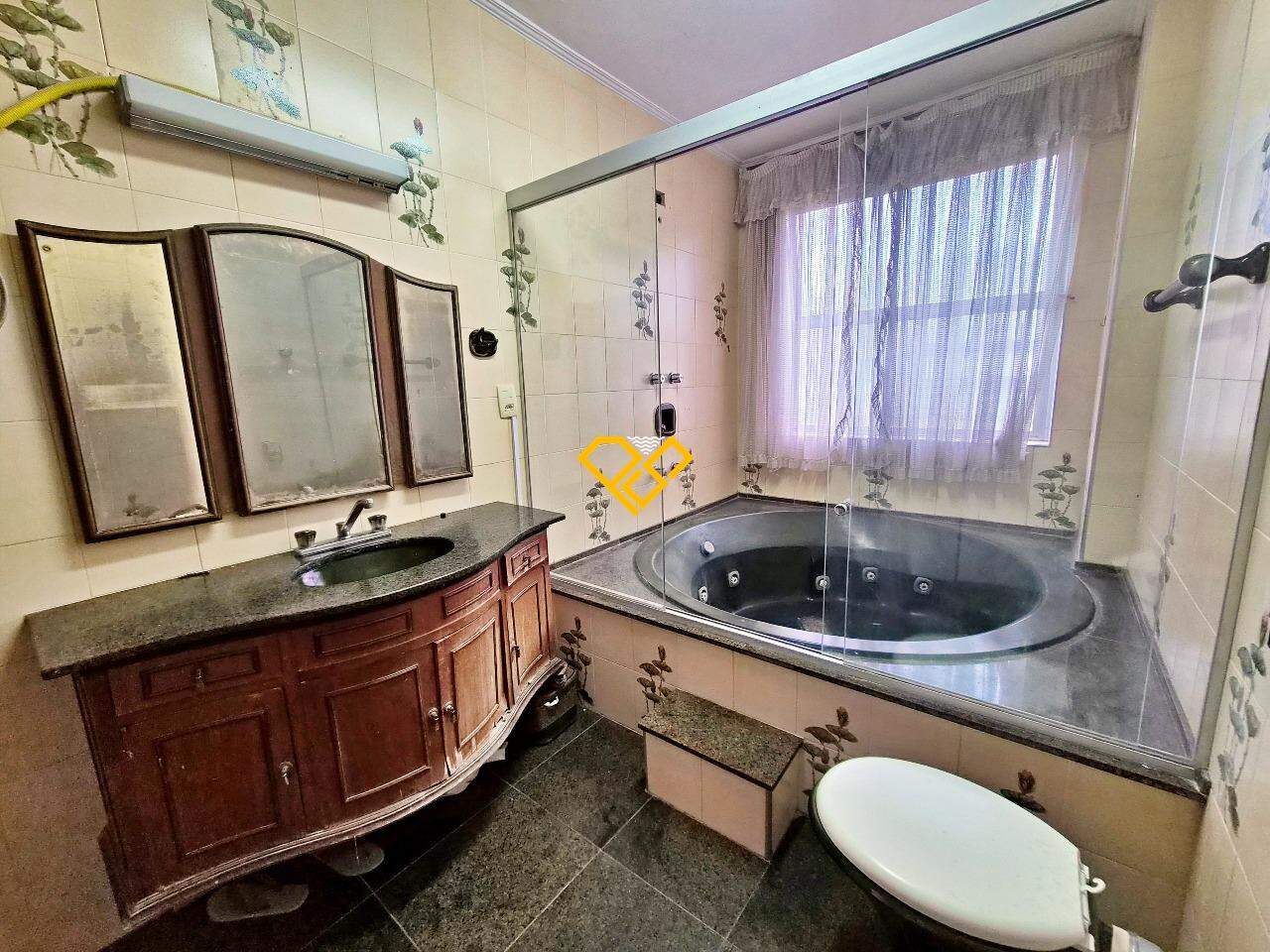 Apartamento à venda no Gonzaga: Wc suíte americana 2 e 3