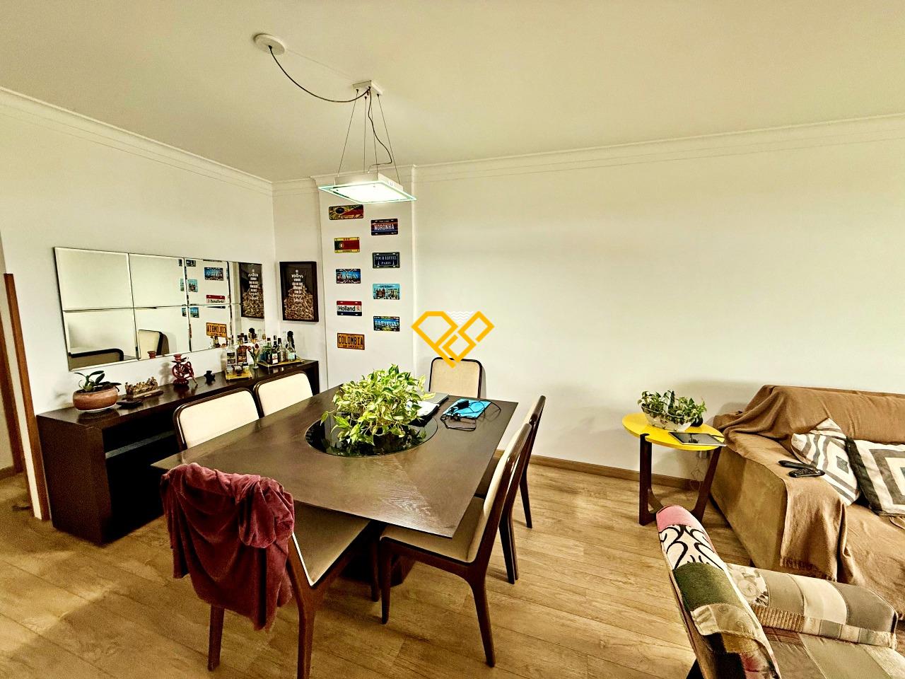 Apartamento à venda no Ponta da Praia: Sala