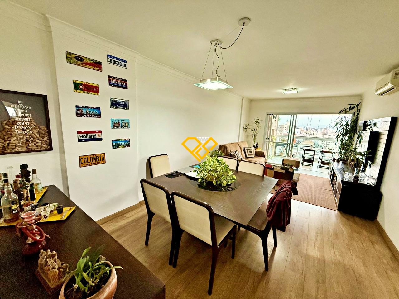 Apartamento à venda no Ponta da Praia: Sala