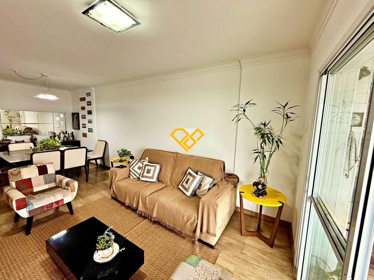 Apartamento à venda no Ponta da Praia: Sala