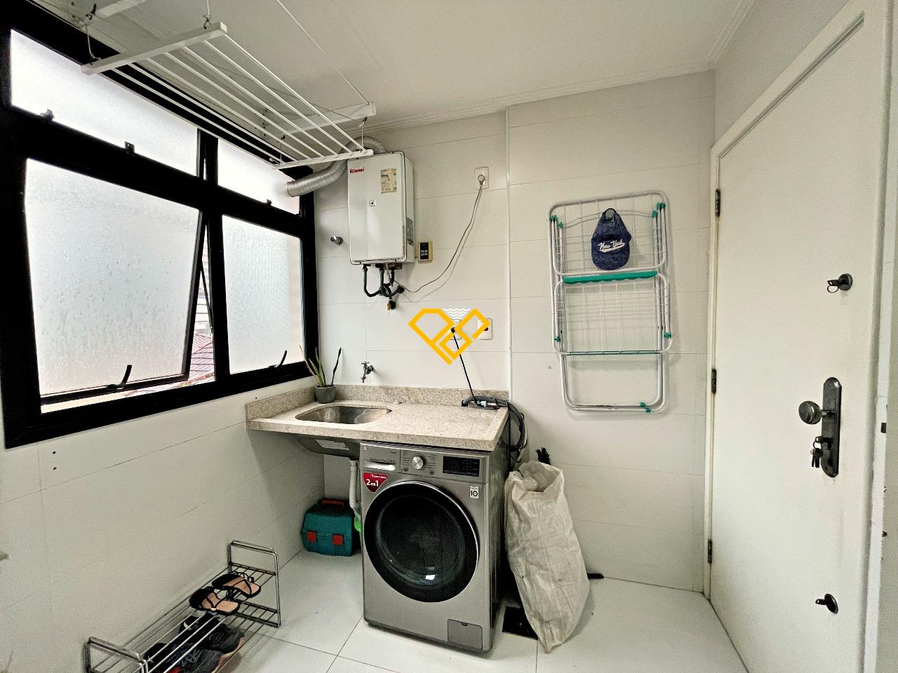 Apartamento à venda no Gonzaga: Área de serviço